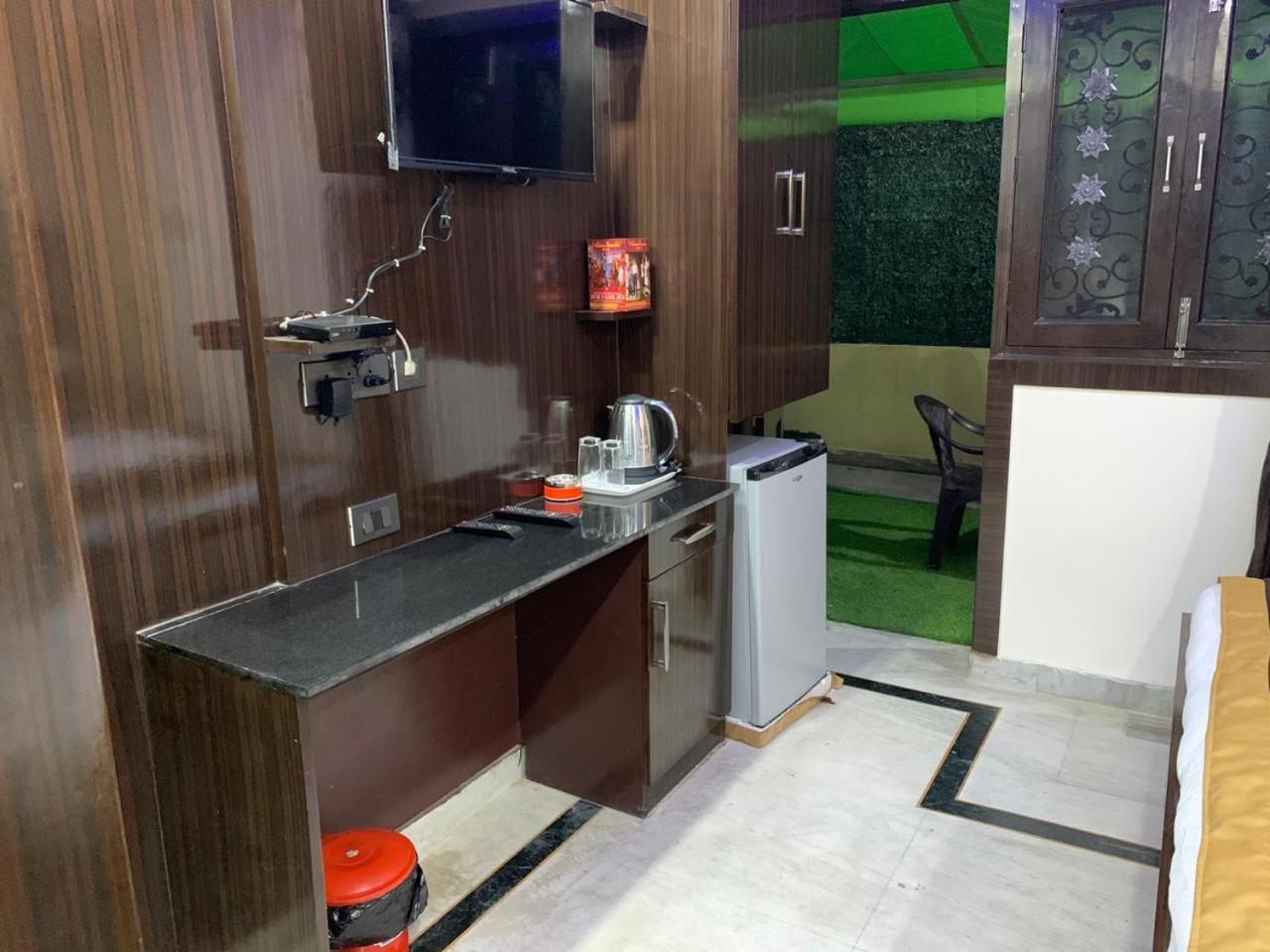 N.K. Residency Hotel New Delhi Exterior foto